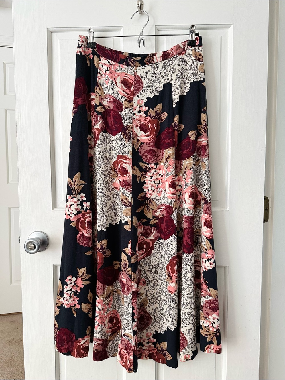 Vintage Koret Roses & Lace Printed Midi Skirt Dark Floral Romantic Size 12